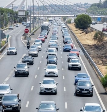 Bruselas permitirá una producción "limitada" de coches de combustión más allá de [...]