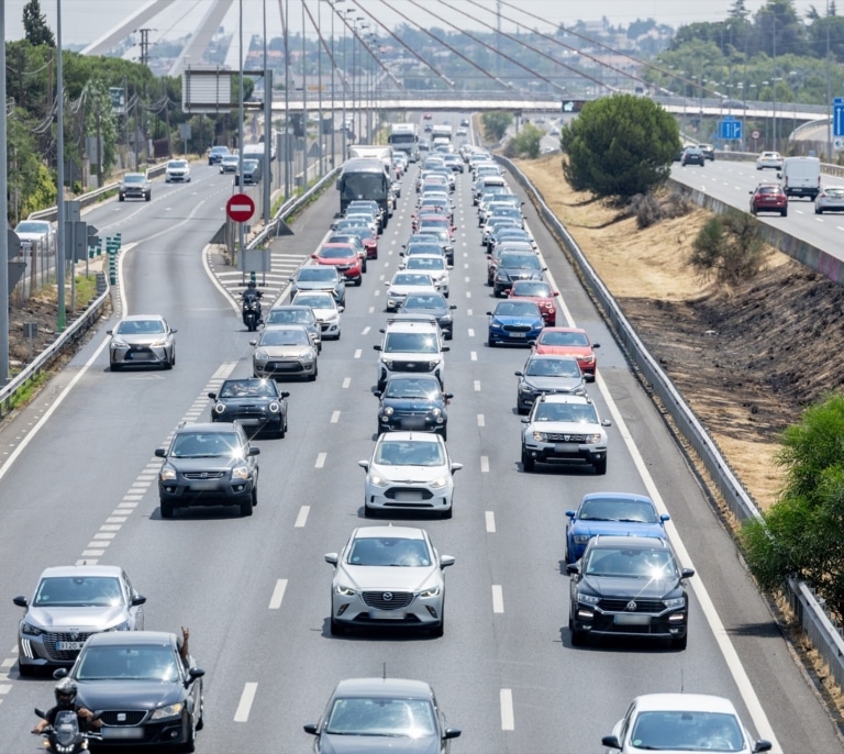Bruselas permitirá una producción "limitada" de coches de combustión más allá de 2035