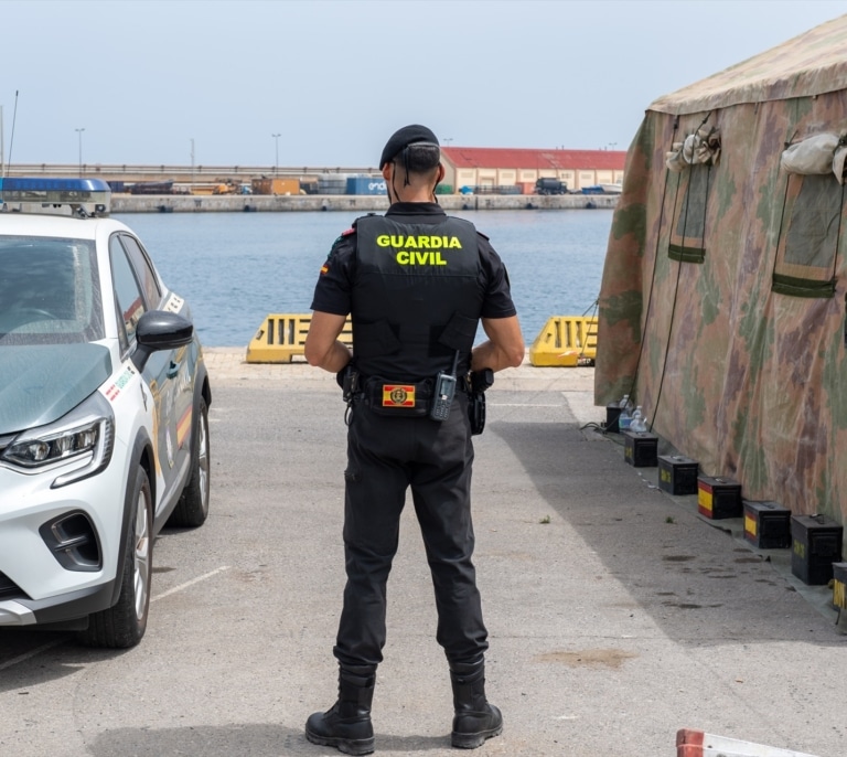 Un hombre mata a un niño en Tenerife y deja herida de gravedad a la madre
