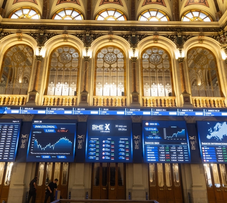 La bolsa española alcanza un nuevo máximo histórico por encima de 17.000 puntos