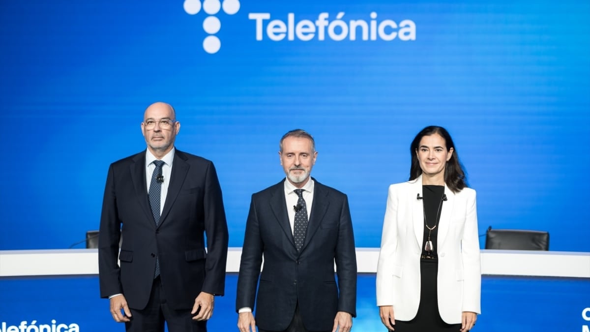 Telefónica ofrece prejubilaciones a partir de 54 años y no descarta despidos forzosos en el ERE