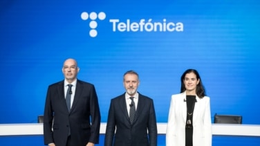 Telefónica ofrece prejubilaciones a partir de 54 años y no descarta despidos forzosos en el ERE