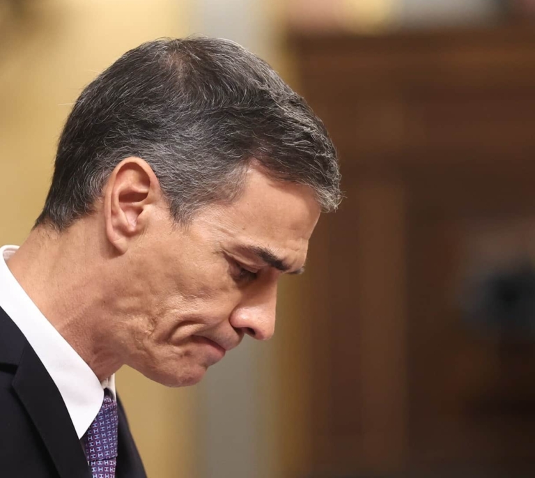 Las últimas encuestas de 2025 dejan a Sánchez y a sus socios a 38 escaños de la mayoría absoluta