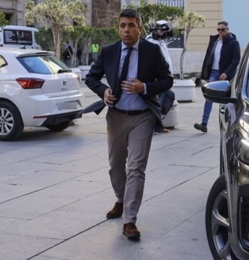 Mazón respondió "Cojonudo" al aviso de Pradas sobre la preocupación por el [...]