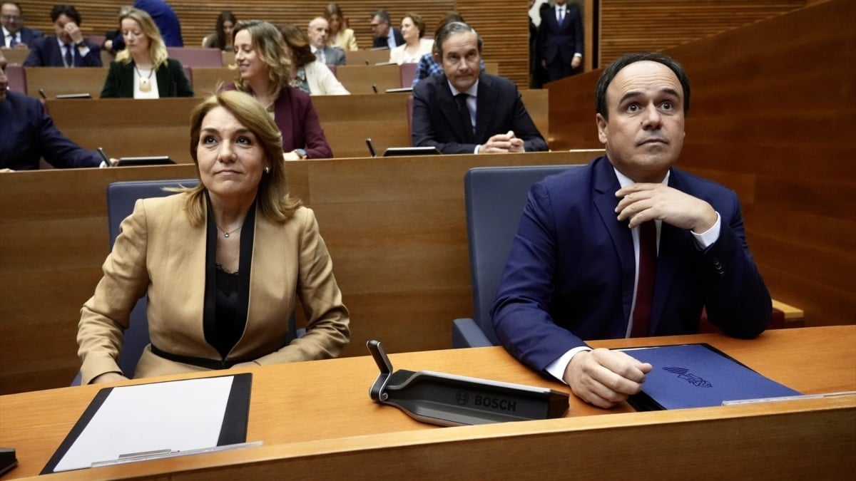 El nuevo president de la Generalitat, Juanfran Pérez Llorca, junto a Susana Camarero, la vicepresidenta primera del Consell