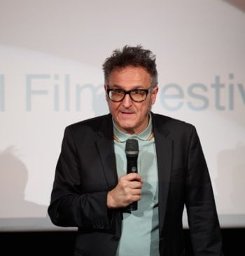 Muere a los 60 años José Luis Cienfuegos, director del Festival de [...]