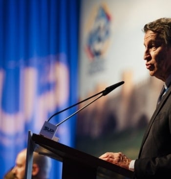 Feijóo exige al Gobierno ayudas inmediatas por la crisis de la peste [...]