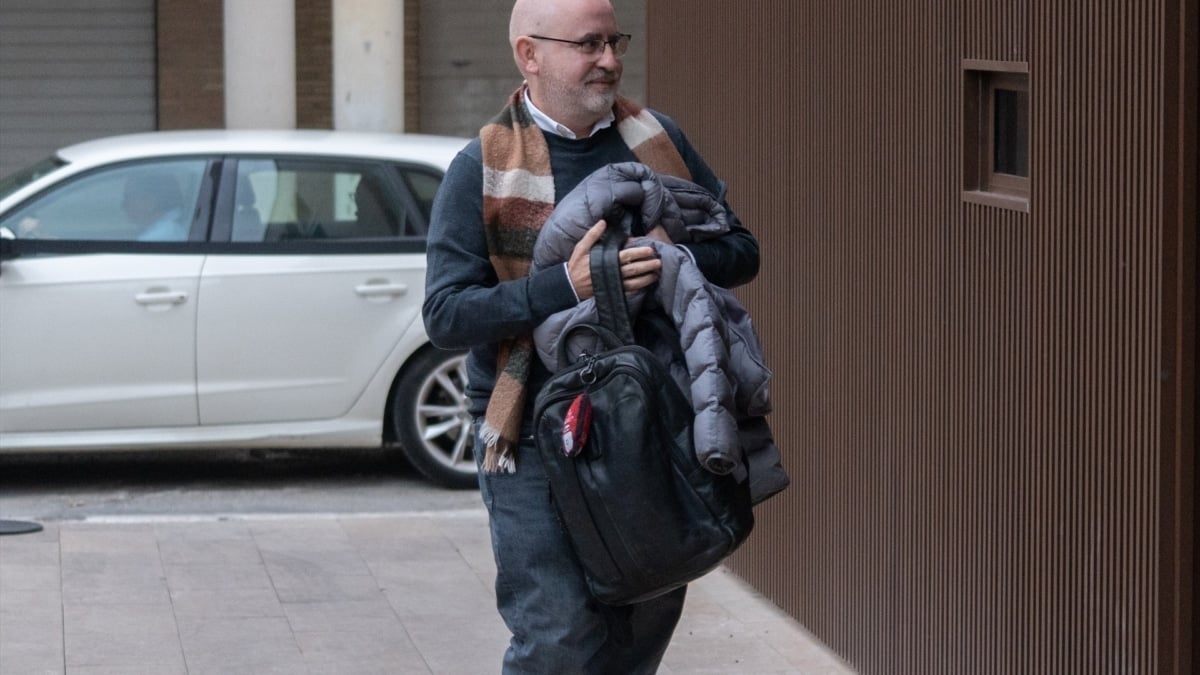 Un técnico dice que en el envío de la alerta por la DANA participaron 12 personas y que los debates se "alargaron"