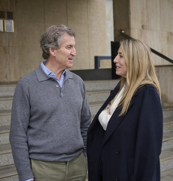 Feijóo llama "cacique" a Abascal tras exigir al PP el relevo de Guardiola si se niega a pactar con Vox