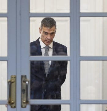 El CIS solo le da nueve puntos de ventaja a Sánchez sobre [...]