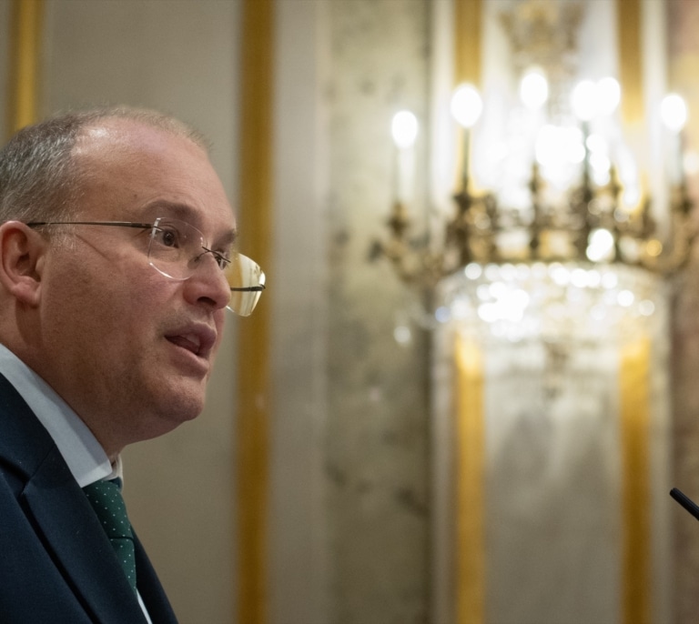 El PP ve al Gobierno "volando por los aires" en "directo" por las detenciones de Leire Díez o Antxón Alonso