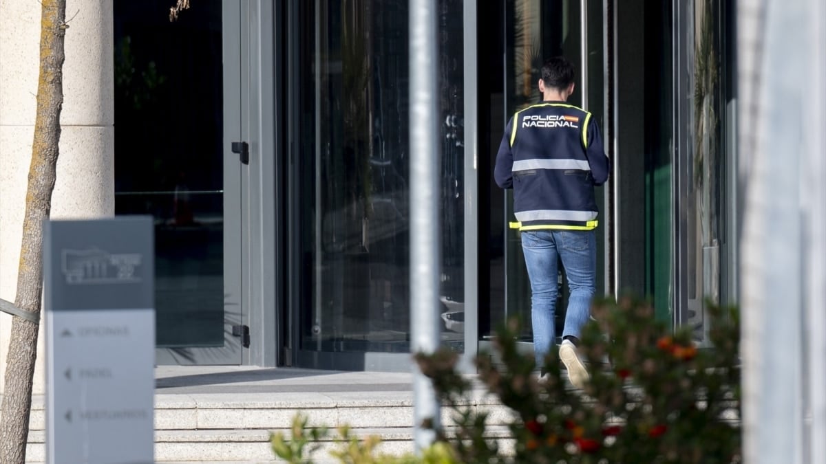 Un sindicato policial desmiente que la UDEF haya filtrado información a Zapatero