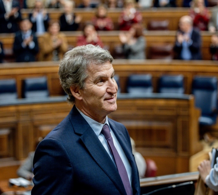 El PP se crece frente a Sánchez: se lanza "sin techo" a ganar en Extremadura y pendientes de Aragón