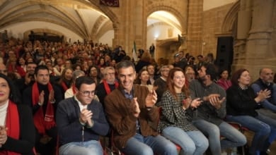 Sólo a Sánchez le renta Sánchez