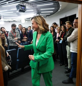 Pilar Alegría se despide ya del Gobierno para centrarse en su campaña [...]