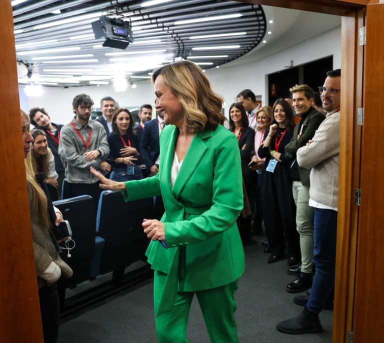 Pilar Alegría se despide ya del Gobierno para centrarse en su campaña en Aragón: "Vuelvo a casa, a mis raíces"