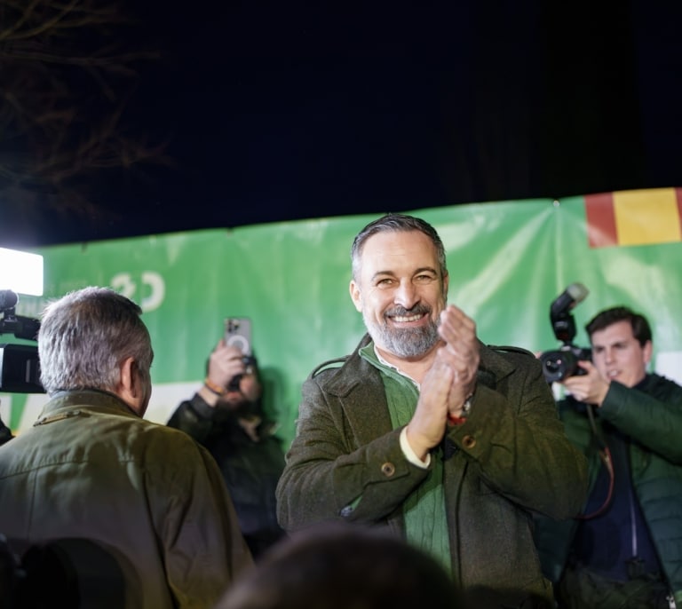 Abascal ataca al periodista Iñaki López para defenderse de sus polémicas palabras en Plasencia