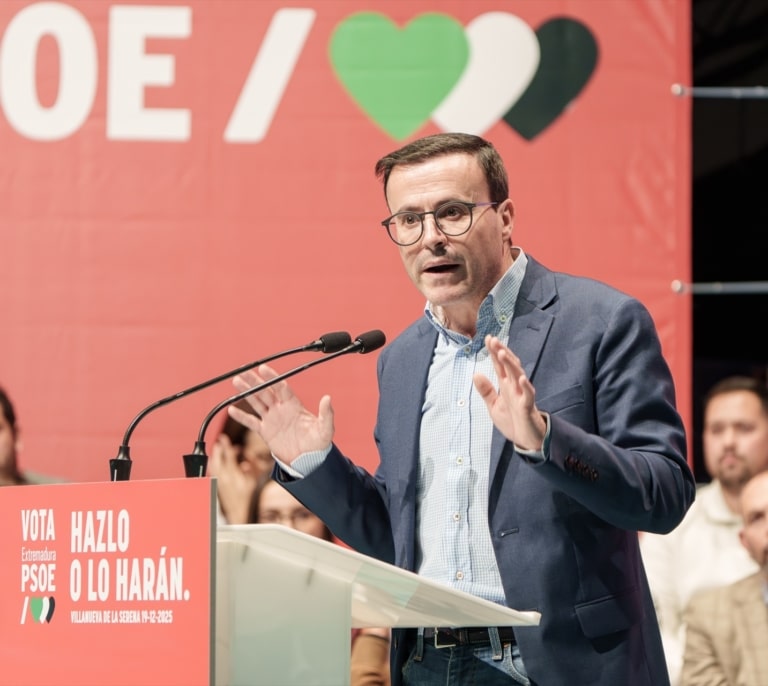 A Gallardo no le quieren ni en su pueblo: Villanueva de la Serena da la espalda al PSOE