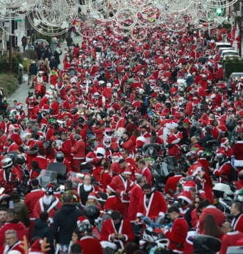 Miles de 'Papanoeles' moteros toman Vigo en apoyo al Banco de Alimentos