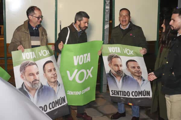Este es el cartel de VOX para las elecciones de Extremadura