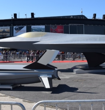 Escribano es optimista en el futuro del problemático caza de combate europeo: [...]