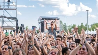 Fin de los precios abusivos en los festivales: se declara ilegal prohibir el acceso con comida o bebida