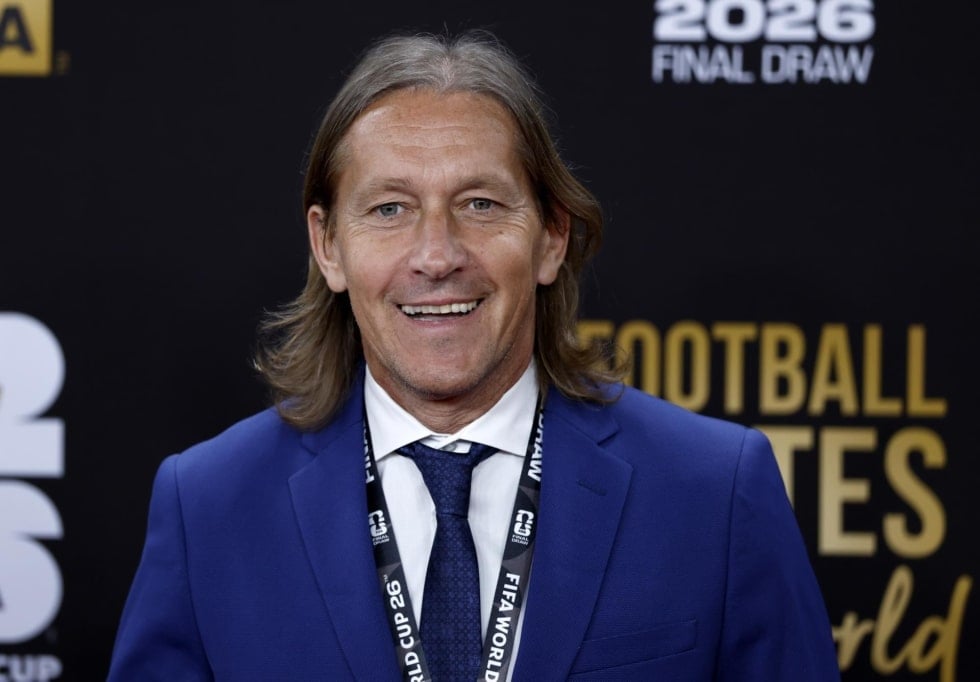 WASHINGTON (United States), 05/12/2025.- Former Spanish international Michel Salgado arrives for the FIFA World Cup 2026 Final Draw at the Kennedy Center in Washington DC, USA, 05 December 2025. (Mundial de Fútbol) EFE/EPA/WILL OLIVER