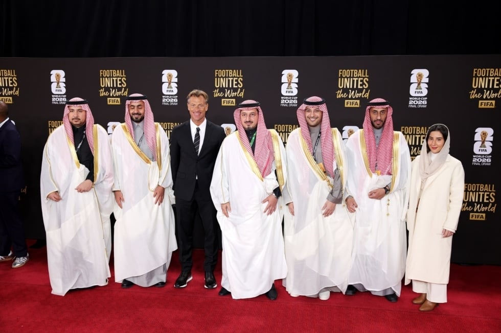 04 December 2025, US, Washington: Saudi Arabia head coach Herve Renard (3rd L) and delegates attend the 2026 FIFA World Cup draw at the John F. Kennedy Center for the Performing Arts in Washington. Photo: Sam Corum/PA Wire/dpa 04/12/2025 ONLY FOR USE IN SPAIN