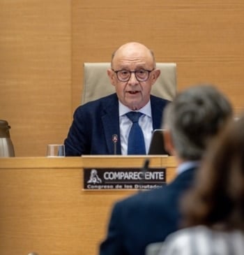 La Fiscalía rechaza archivar el 'caso Montoro' y defiende que "no es [...]