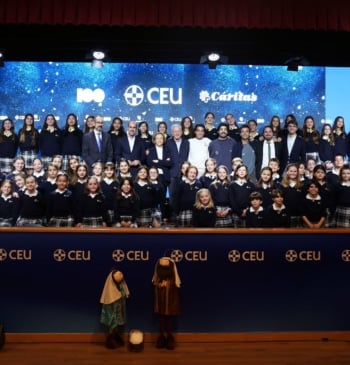 Los Hermanos Martínez interpretan el villancico solidario del CEU
