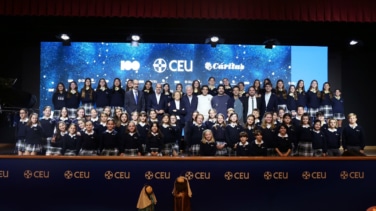 Los Hermanos Martínez interpretan el villancico solidario del CEU