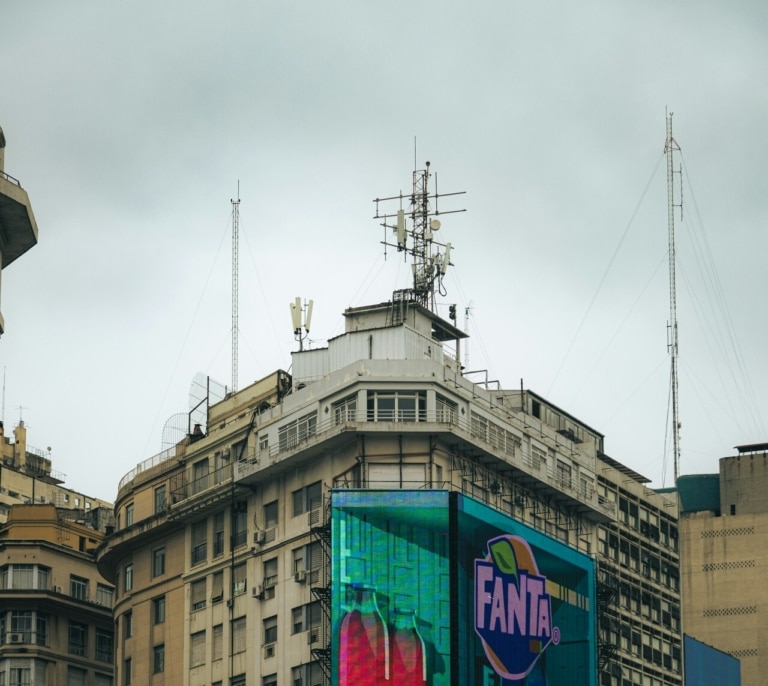 Cómo la publicidad está salvando edificios históricos