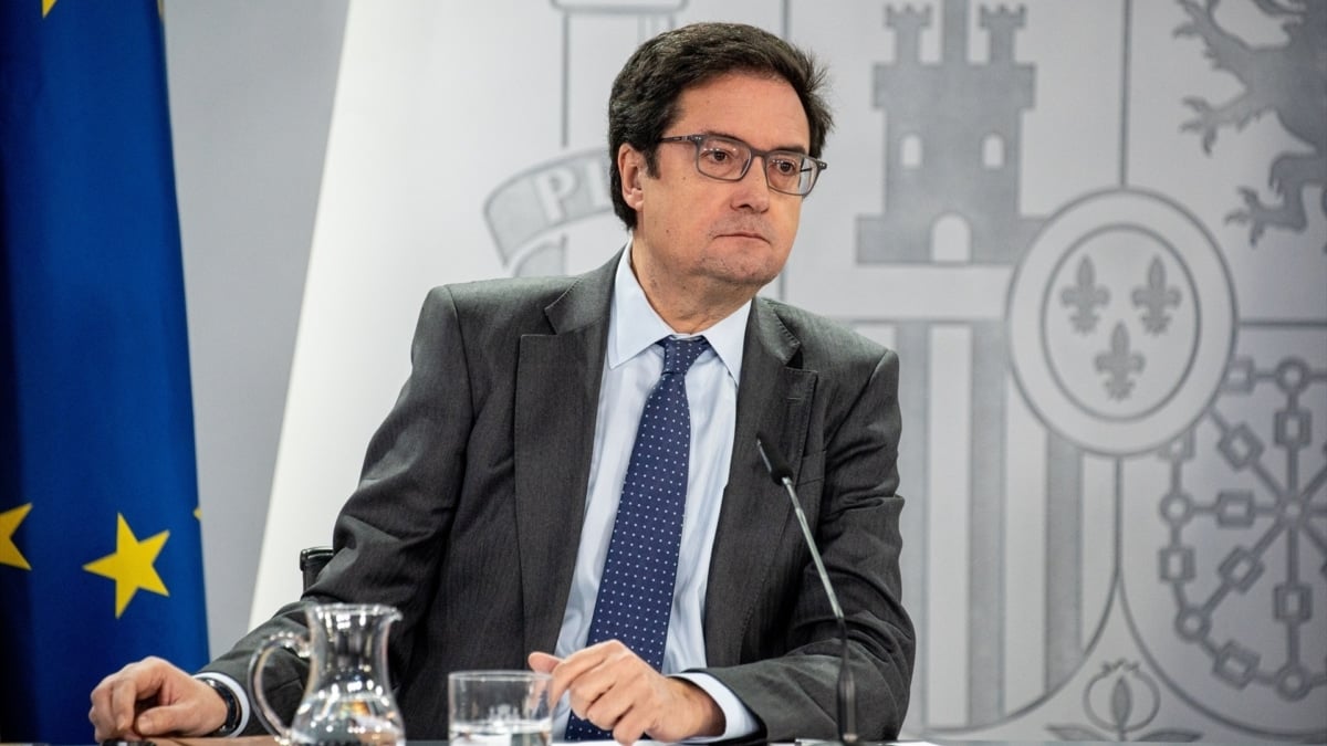 El Gobierno autoriza la subida salarial del 2,5% para los funcionarios este año y un 1,5% para 2026