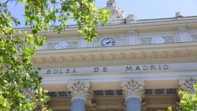 El Ibex 35 alcanza los 17.000 puntos en la apertura y marca máximos históricos