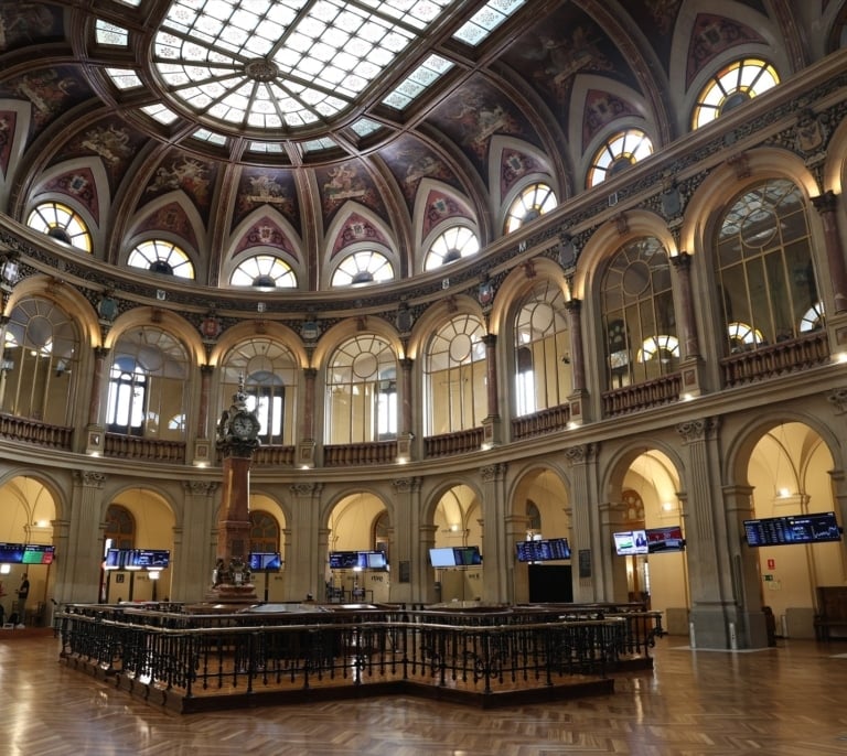 El Ibex 35 se sitúa en máximos históricos tras la subida del 1,5% al mediodía