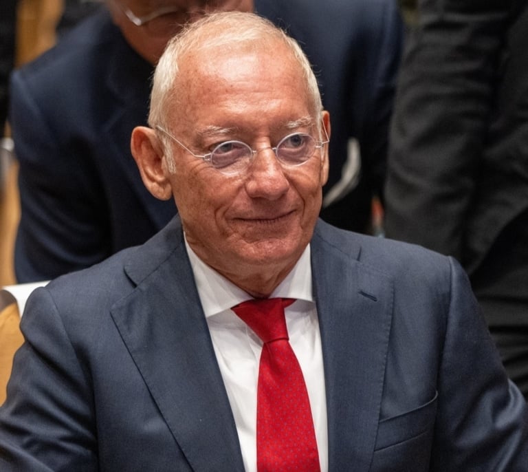 Los hijos de Isak Andic ofrecen 27 millones a la pareja de su padre para cerrar el conflicto de su herencia