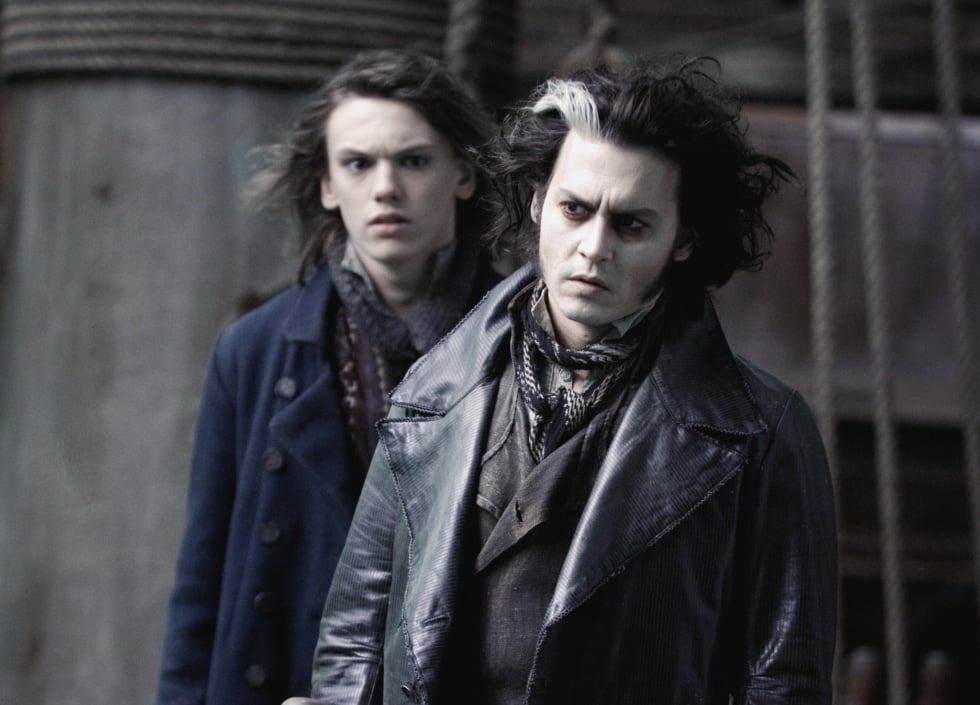 Johnny Depp y Jamie Campbell Bower en 'Sweeney Todd: El barbero diabólico de la calle Fleet'.