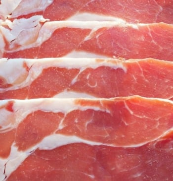 Por qué deberías comer jamón si desayunas fruta