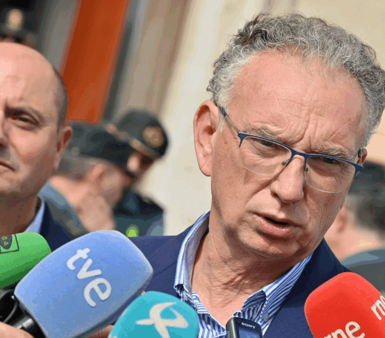 El delegado del Gobierno en Extremadura preside la gestora del PSOE tras la dimisión de Gallardo