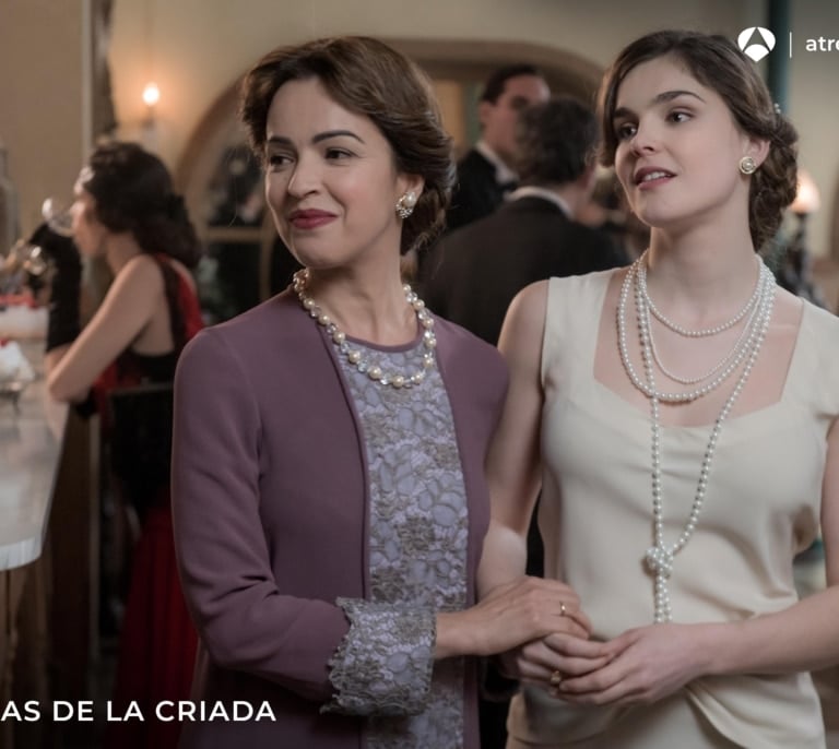 Sonsoles Ónega bendice el folletín de 'Las hijas de la criada': "Llegué a la literatura por venganza"