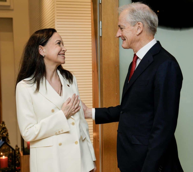María Corina Machado reconoce que recibió ayuda de EEUU para salir de Venezuela