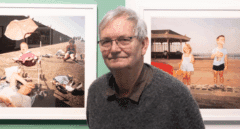 Muere Martin Parr, el fotógrafo que hizo de la realidad un espejo incómodo: "Cuando el absurdo se manifiesta, disparo"