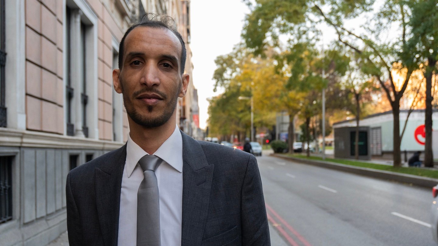 El abogado saharaui al que Marruecos prohíbe ejercer: "El apoyo de España envalentona a Rabat y lo pagamos los saharauis"