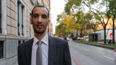 El abogado saharaui al que Marruecos prohíbe ejercer: "El apoyo de España envalentona a Rabat y lo pagamos los saharauis"