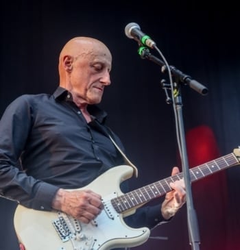 Muere Jorge Martínez, alma, fundador y vocalista de Ilegales