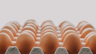 La OCU alerta de la práctica de los supermercados con los huevos camperos