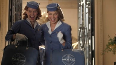 AXN Now rescata desde hoy los 14 episodios de esta serie de época con una desconocida Margot Robbie como azafata de vuelo