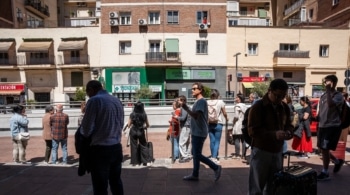 España roza los 50 millones de población impulsada por la inmigración
