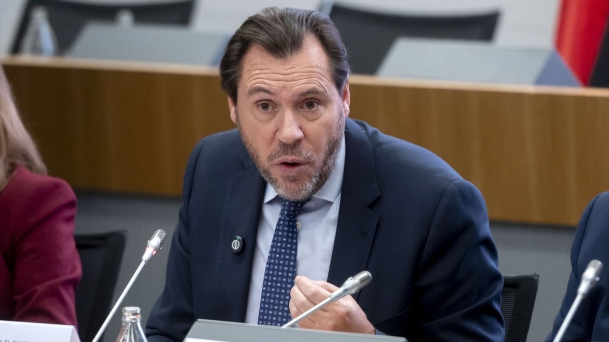 Óscar Puente recuerda a Yolanda Díaz el 'caso Errejón' para que se olvide de cambios en el Gobierno