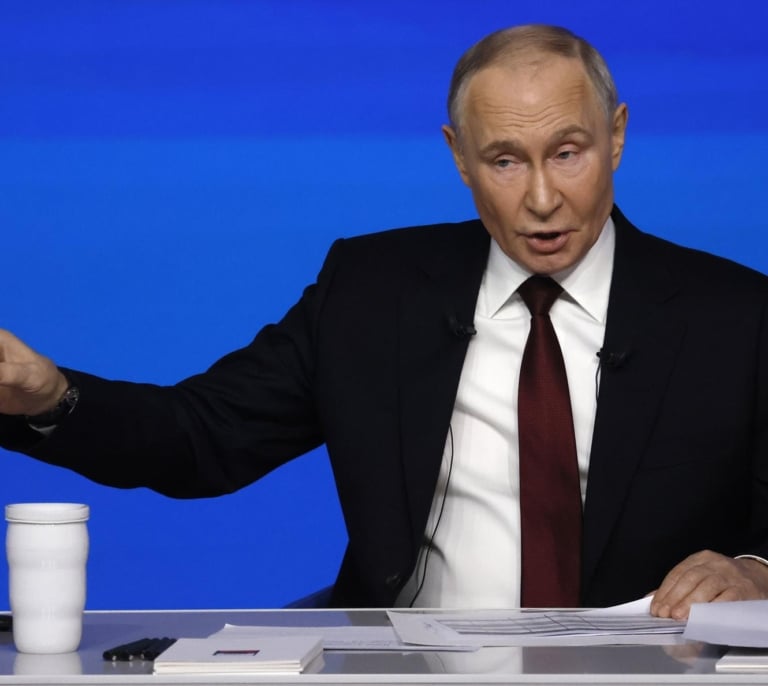 Putin acusa de "atraco" a los líderes europeos por retener los activos rusos
